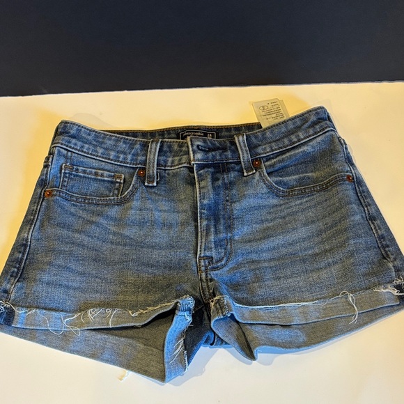 Abercrombie & Fitch Classic Denim Shorts - Picture 1 of 4